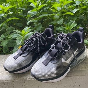 Nike air max women’s size 7.5 like new!